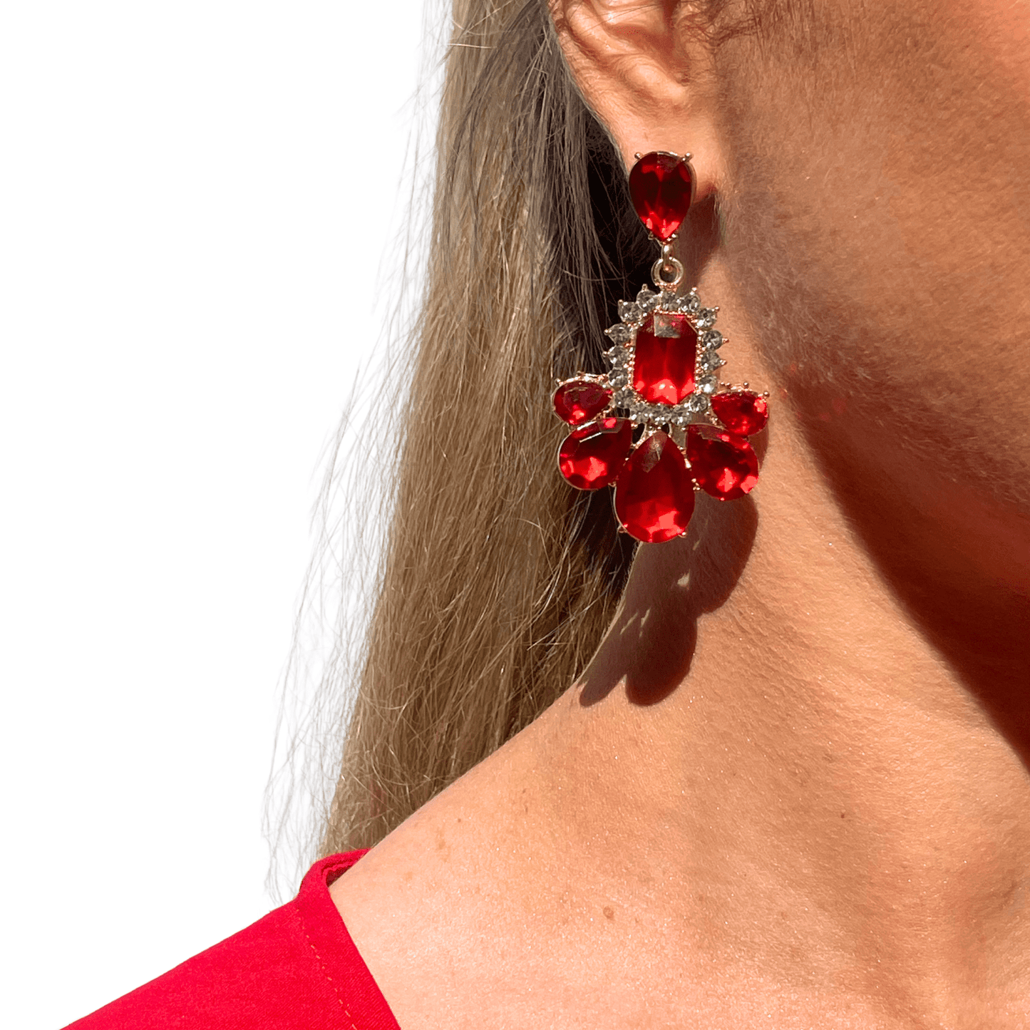 Photo Portée Boucles d'Oreilles Pendantes Intense