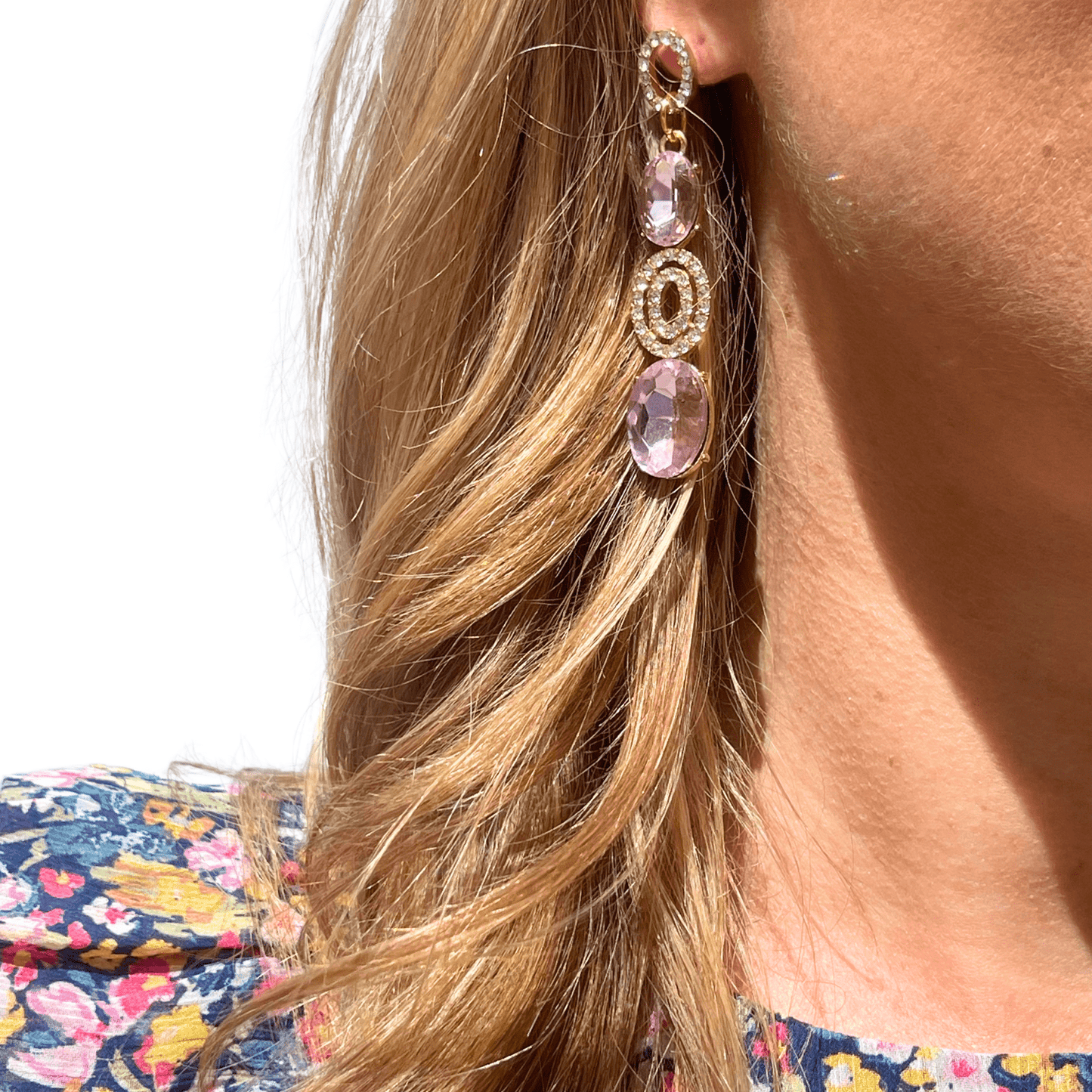 Photo Portée Boucles d'Oreilles Pendantes Romance