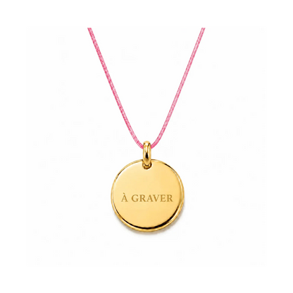 collier cordon de couleur rose clair avec fermoir et médaille dorée  graver 8 mm ou 15 mm au choix 