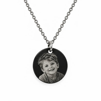 Collier médaille acier noir gravée de la photo d’un chihuahua