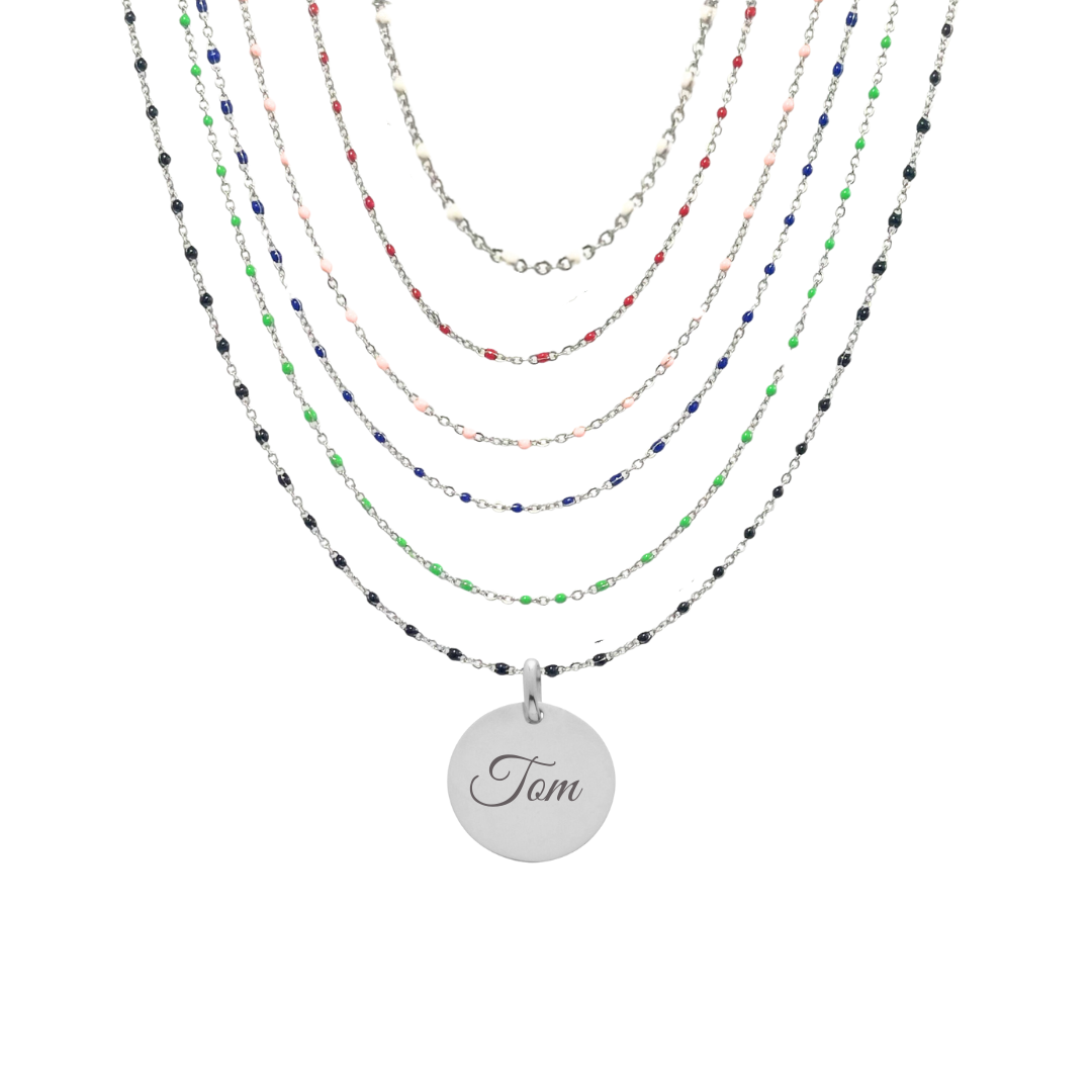 Collier médaille sur chaîne fine en acier inoxydable argenté avec petites perles de résine colorées