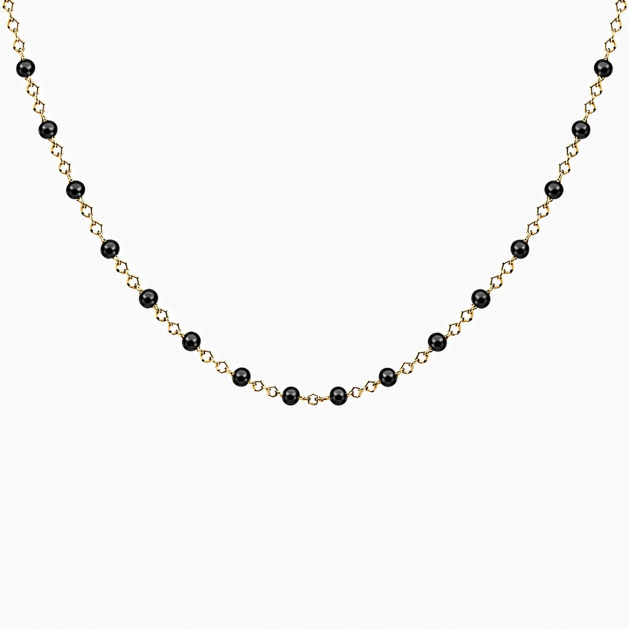 Collier chaîne fine en acier inoxydable dorée avec petites perles de résine noires