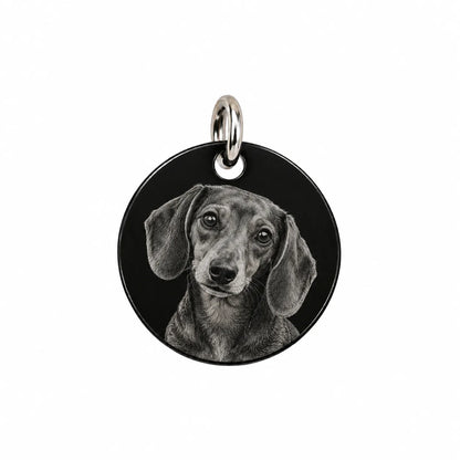 Pendentif médaille acier noir gravée de la photo d’un teckel