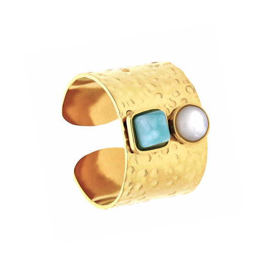Bague turquoise dorée Dalia en acier inoxydable martelé, vue de trois quarts