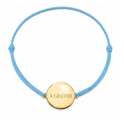 Bracelet cordon mixte et ajustable personnalisé avec médaille dorée à graver et cordon bleu clair
