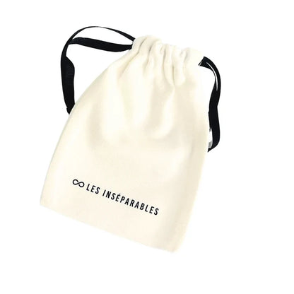 Pochette cadeau en coton écru Les Inséparables fournie avec la médaille gravée