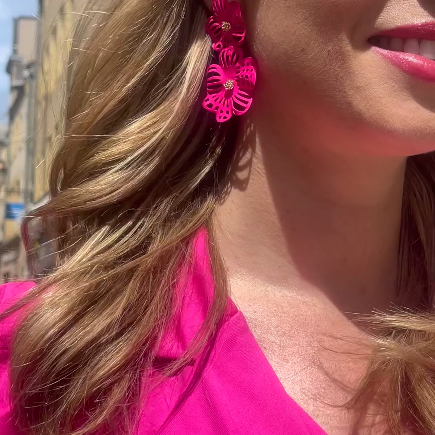 Vidéo Portée Boucles d'Oreilles Pendantes Fuchsia