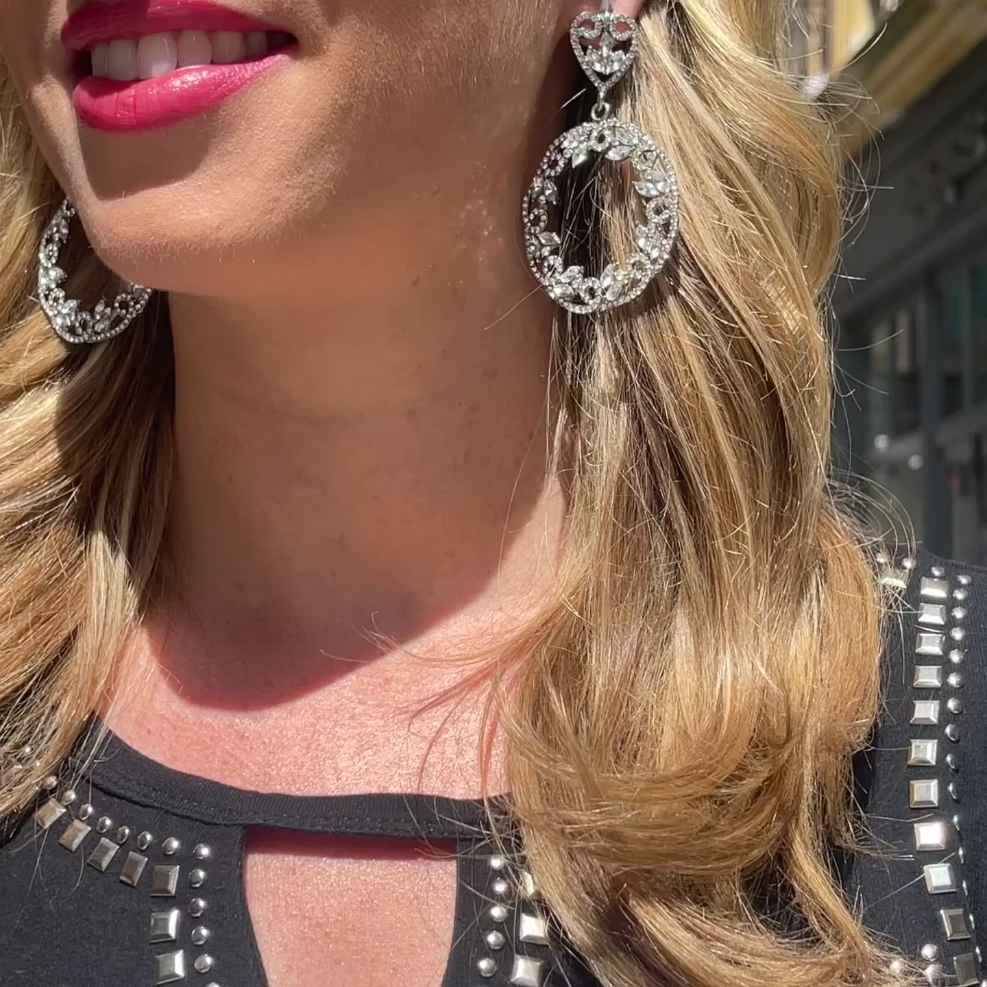 Vidéo Portée Boucles d'Oreilles Pendantes Éclat Céleste