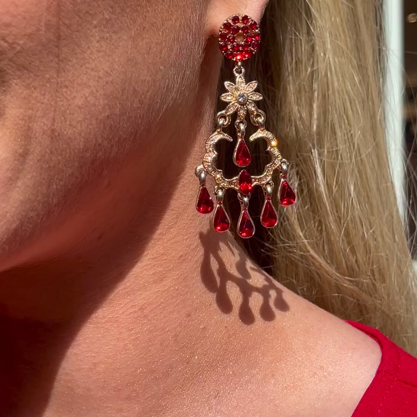 Vidéo Portée Boucles d'Oreilles Pendantes Soraya