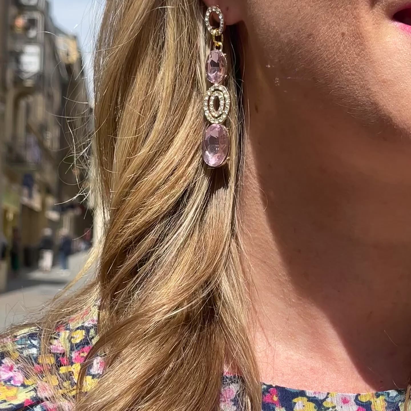 Vidéo Portée Boucles d'Oreilles Pendantes Romance